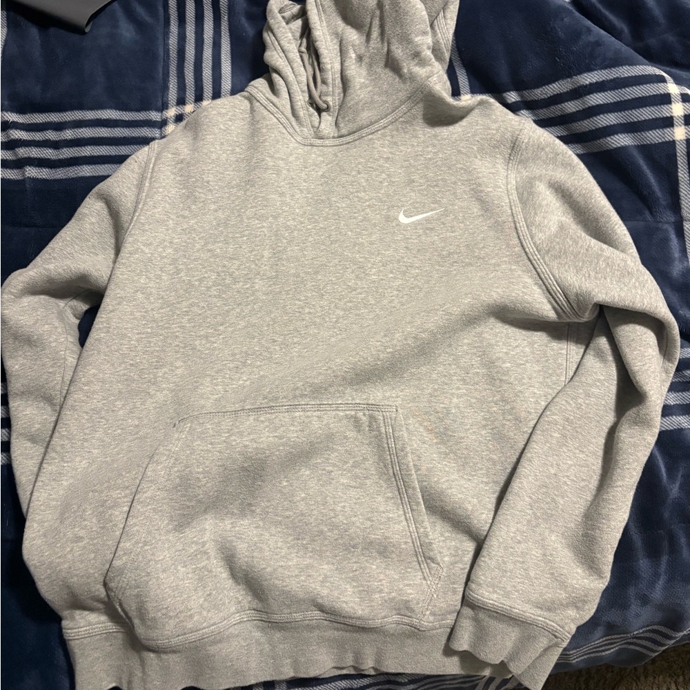 Nike Men's Light Gray Hoodie - Picture 1 of 2